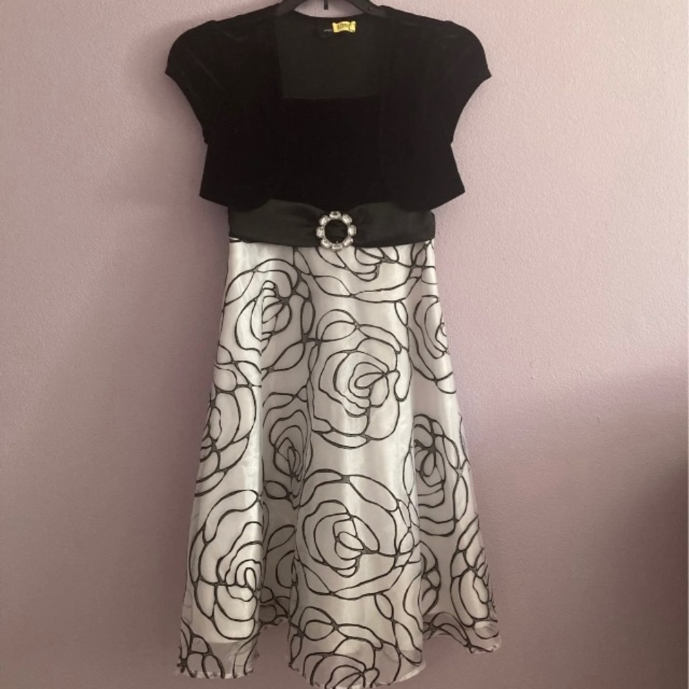 Amy’s Closet Girl Long Dress